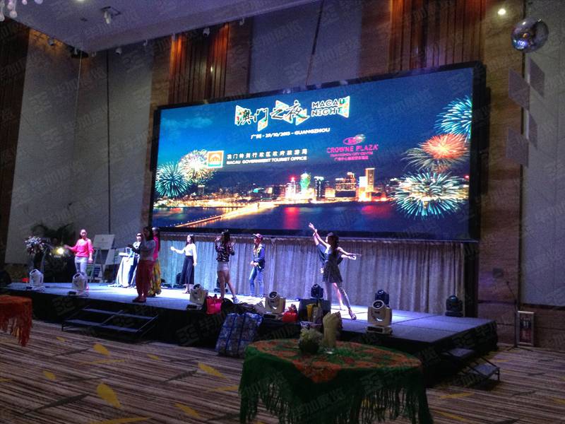 舞臺(tái)布置 舞臺(tái)布置