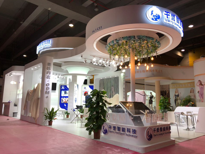 欲望服飾——服裝展設(shè)計(jì)搭建 欲望服飾——服裝展設(shè)計(jì)搭建